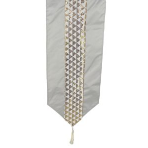 Camino De Mesa Navideño Satinado Con Lentejuelas En El Centro