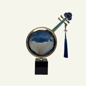 Cielo di Seta – Adorno Oriental con Base Negra