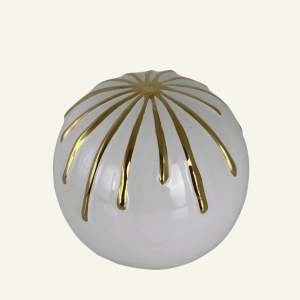 Esfera “Sole Dorato” – Cerámica Blanca con Rayos Dorados 10×10×9.5cm