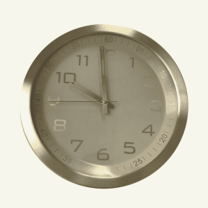 Reloj de Pared “Saturn” – Estilo Metálico Contemporáneo 34,7×4,2cm