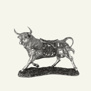 Toro Maestoso – Figura Decorativa de Estilo Imperial